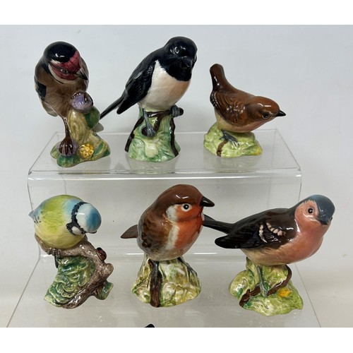 795 - A group of assorted Beswick birds (11)