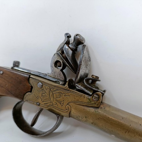 608 - A flintlock pistol muff type pistol, 16 cm