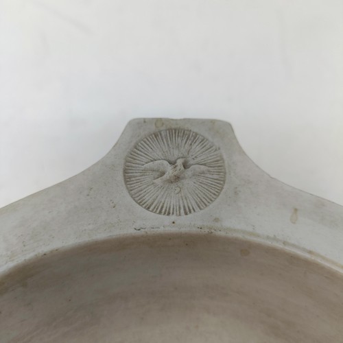 646 - An anointing bowl, 22 cm diameter