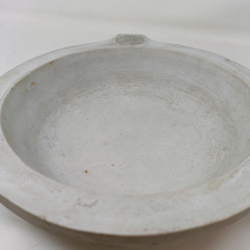 646 - An anointing bowl, 22 cm diameter