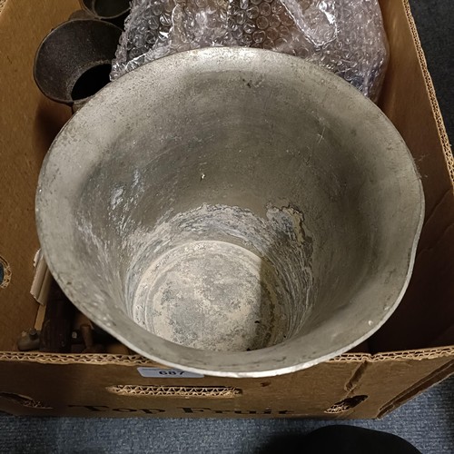 687 - A pewter champagne bucket, and assorted kitchen items (box)