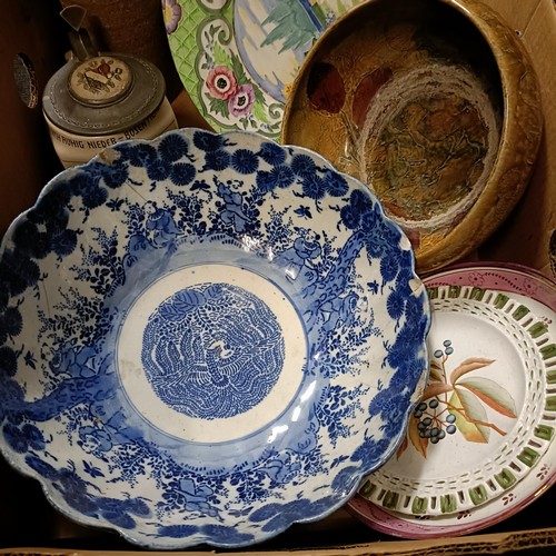 698 - A pair of Maling plates, 20 cm diameter, a Royal Doulton fruit bowl, decorated leaves, and assorted ... 