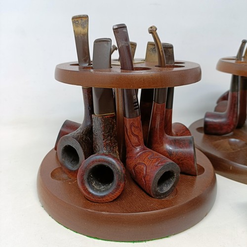 699 - A mahogany pipe stand, assorted pipes and related items (box)