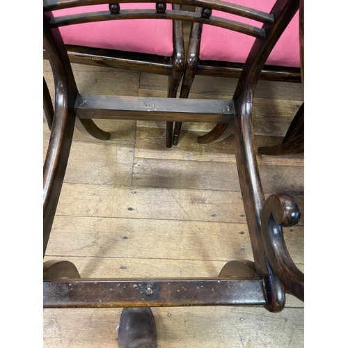 914 - A set of eight simulated rosewood bar back dining chairs, with brass inlay, on splay legs (6+2)