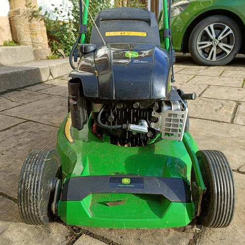 556 - A John Deere Turbostar petrol lawn mower