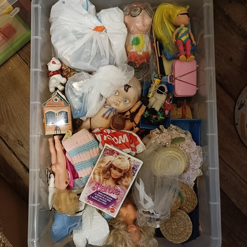 814 - Assorted toys, and various other items (7 boxes)