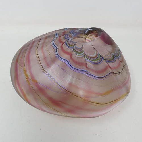 112 - An Art glass vase, 18 cm wide