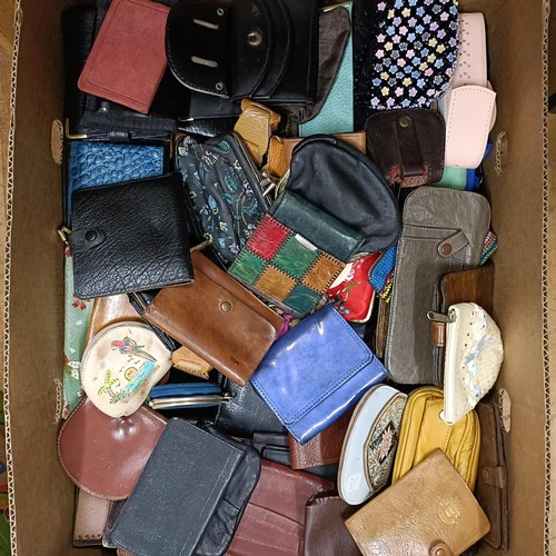 836 - Assorted purses, toys and other items (6 boxes)