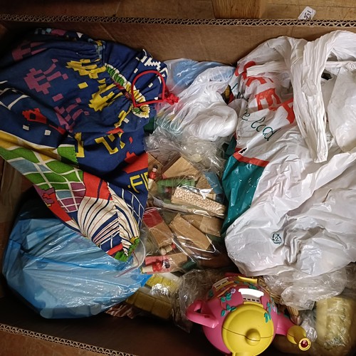 836 - Assorted purses, toys and other items (6 boxes)