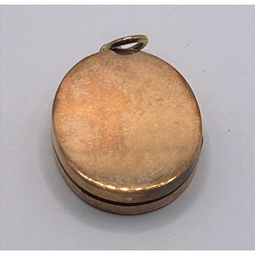 60 - A 9ct gold locket, 6.1 g...