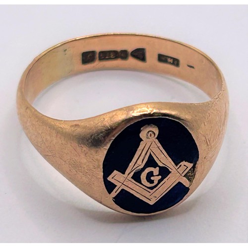 165 - A 9ct gold and blue enamel Masonic signet ring, ring size V