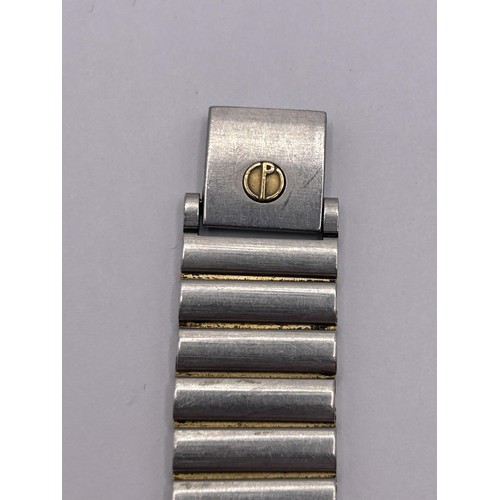 236 - A gentleman's stainless steel Dunhill wristwatch