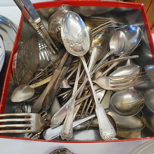 270 - A silver plated oval tray, assorted flatwares and other items (box)