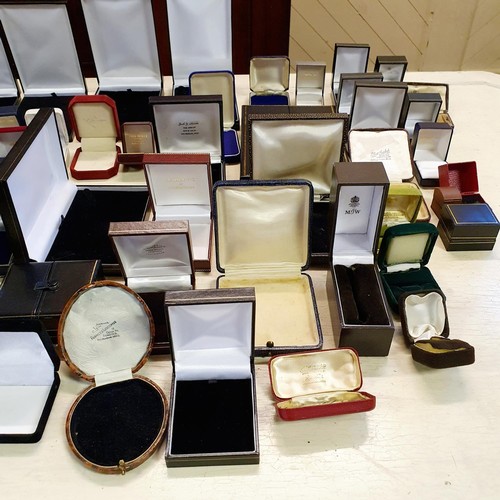 182 - Assorted jewellery boxes