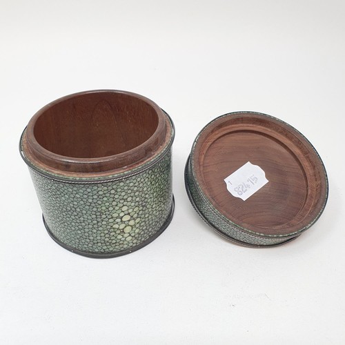 303 - A late 19th/early 20th century shagreen and white metal string box, 10 cm diameter