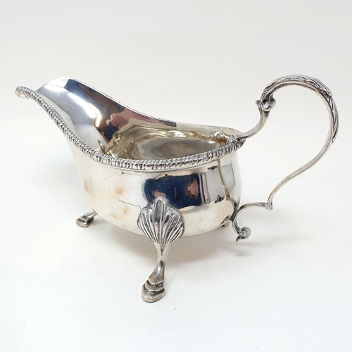 295 - A George V silver sauce boat, Sheffield 1916, 9.6 ozt