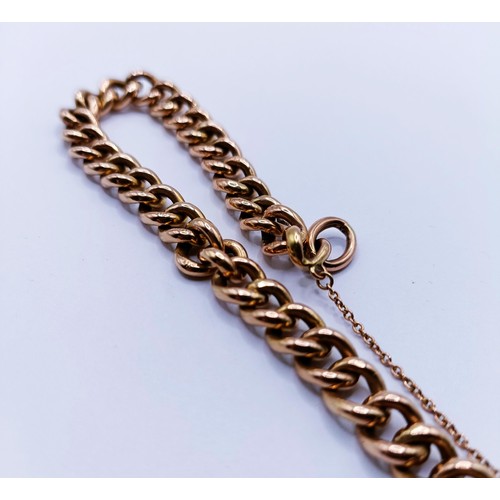 146A - A 9ct gold bracelet with a heart shaped padlock clasp, 13 g