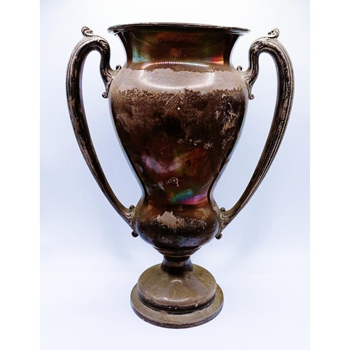 416 - A American sterling silver trophy cup, engraved Montreal Racquet Club Junior Championship Won By A H... 