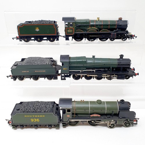 1 - A Hornby OO gauge 4-6-0 locomotive and tender, No R2086, a Hornby 4-4-0 locomotive and tender, No R1... 