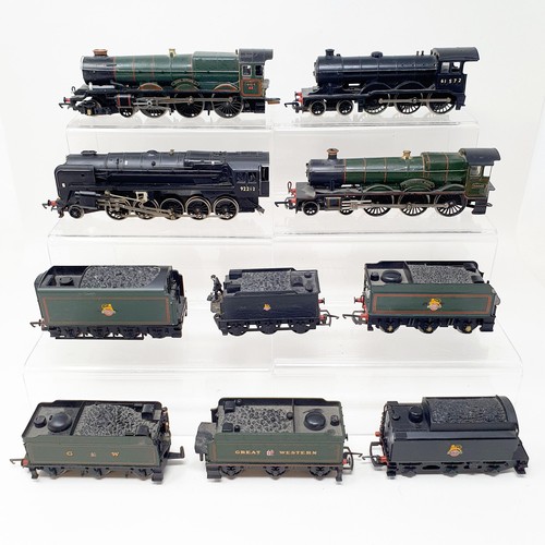 18 - A Hornby OO gauge 4-6-0 locomotive, three other locomotives and six tenders (10)