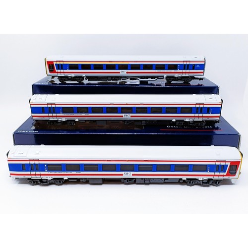 38 - A Bachmann OO gauge three car set, No 31-512 boxed
Provenance: Deceased single owner collection from... 