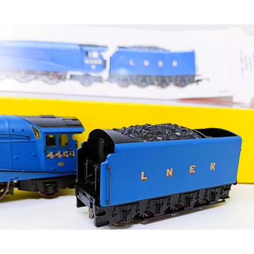 41 - A Hornby OO gauge 4-6-2 locomotive and tender, No R2059, boxed Provenance: Deceased single owner col... 