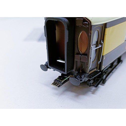 46 - A Hornby OO gauge two carriage set, Brighton Belle 1934, No R2987 boxed Provenance: Deceased single ... 