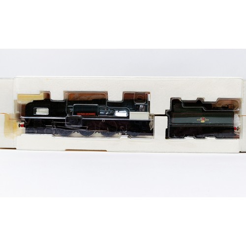 53 - A Hornby OO gauge 4-6-2 locomotive and tender, No R2585, boxed Provenance: Deceased single owner col... 