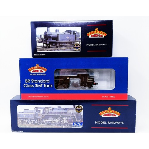 54 - A Bachmann OO gauge 0-6-0 locomotive, No 32-226, No 31-975A, No 32-953DC (3)
Provenance: Deceased si... 