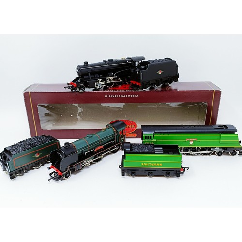 55 - A Hornby OO gauge 4-4-0 locomotive and tender, No R317, R265, R2005, all boxed (3)
Provenance: Decea... 