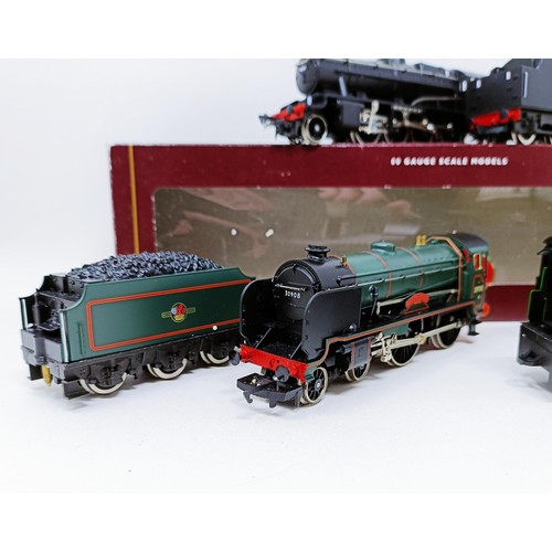 55 - A Hornby OO gauge 4-4-0 locomotive and tender, No R317, R265, R2005, all boxed (3)
Provenance: Decea... 