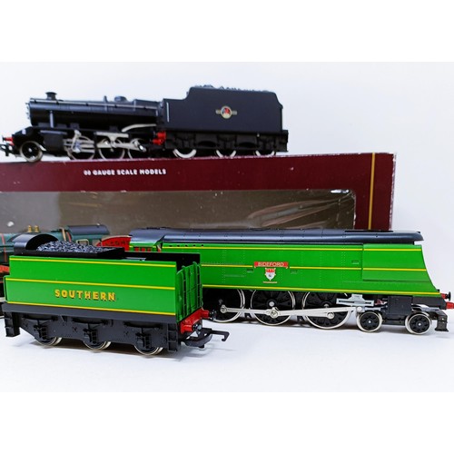 55 - A Hornby OO gauge 4-4-0 locomotive and tender, No R317, R265, R2005, all boxed (3)
Provenance: Decea... 