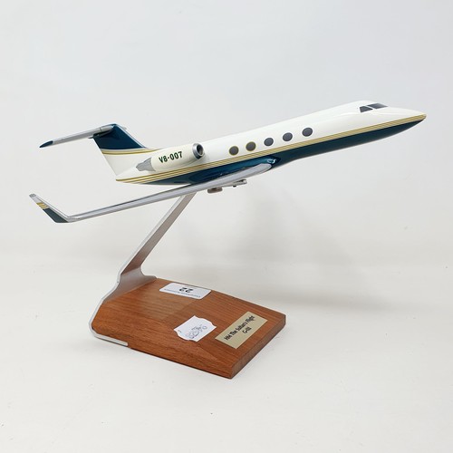 22 - A model of a Gulfstream GIII, 26 cm wide