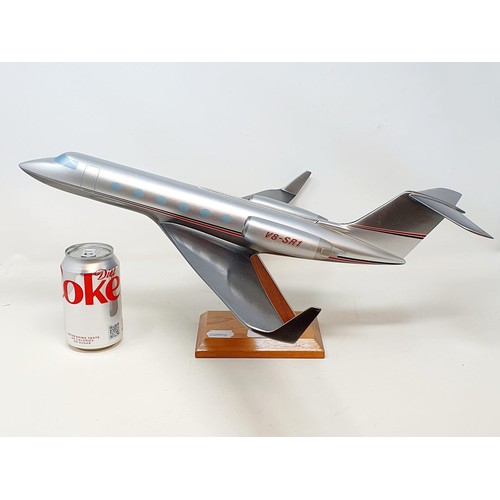 35 - A model of a Gulfstream G-3, 51 cm wide