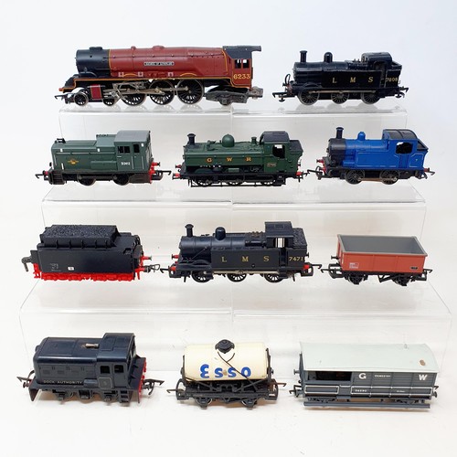 74 - An OO gauge 0-6-0 locomotive, assorted other locomotives, carriages, and related items (box)