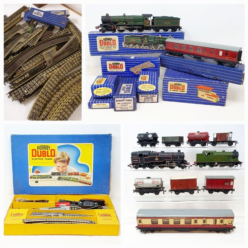 76 - A Hornby Dublo OO gauge 4-6-0 locomotive and tender, No EDLT20, boxed, and assorted related items (b... 