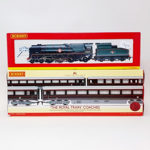 82 - A Hornby OO gauge 4-6-2 locomotive and tender, No R2268, The Royal Train Coaches, three carriage set... 