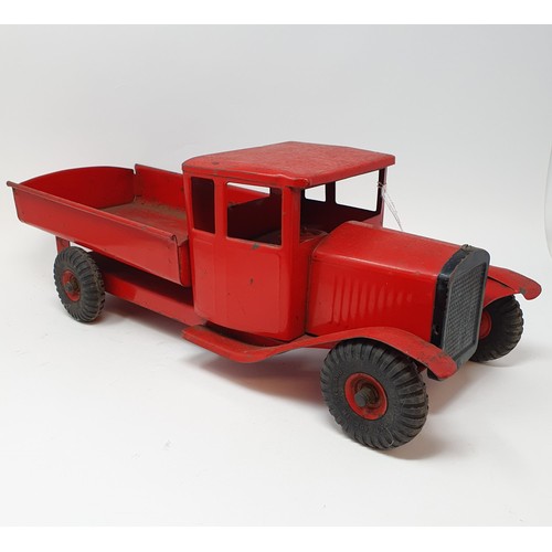 29 - A Tri-Ang red dump truck