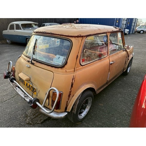 22 - 1976 Mini Clubman 1275 GT
Registration number RHO 440P
Chassis number XE2D2-316484A
Engine number 11... 