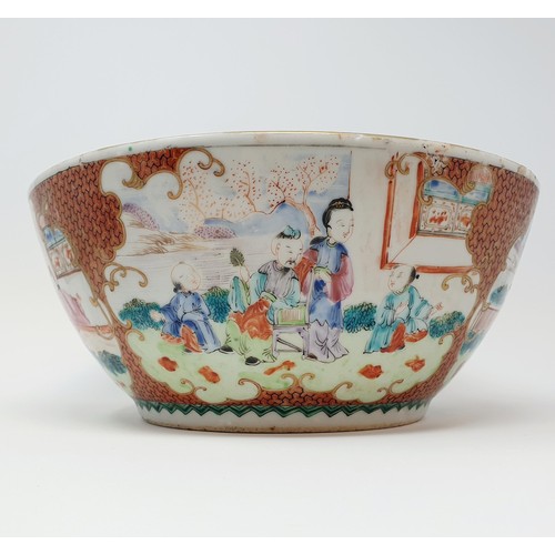 354 - A Chinese export ware bowl, decorated figures, 28 cm diameter