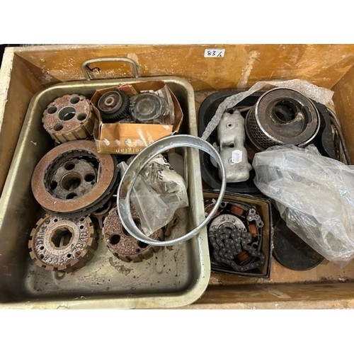 102A - Assorted Jaguar spares/parts including six new 3.4 pistons with rings, shock absorbers and other ite... 