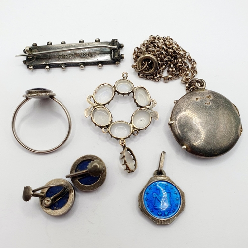 19 - An opaque stone pendant, a silver bar brooch, and assorted other jewellery