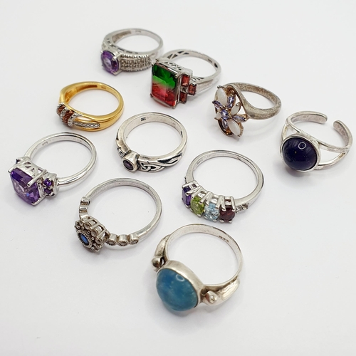 32 - Assorted dress rings