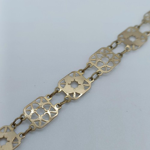 135 - A 9ct gold bracelet, 4.3 g  Provenance: From a large single owner collection of jewellery consigned ... 