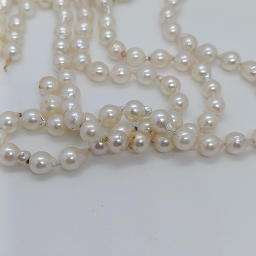 172 - A cultured pearl necklace  Provenance: From a large single owner collection of jewellery consigned f... 