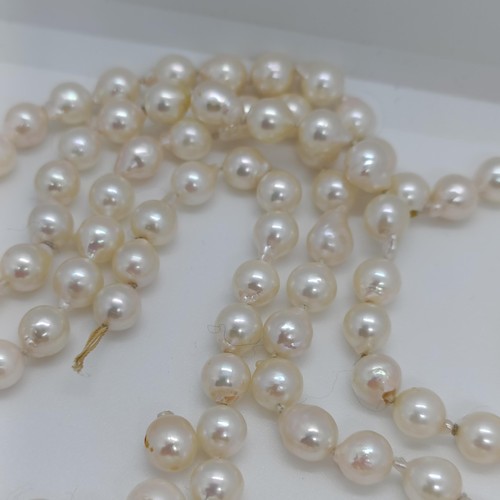 172 - A cultured pearl necklace  Provenance: From a large single owner collection of jewellery consigned f... 