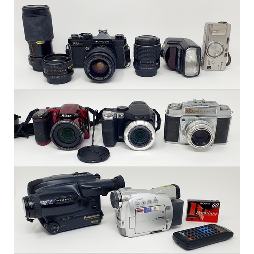 78 - A Topcom RM 300 camera, and assorted cameras and related items (qty)