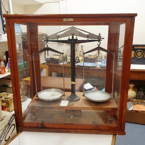 114 - A set of Model 21B laboratory scales, in a mahogany case, 73 cm wide