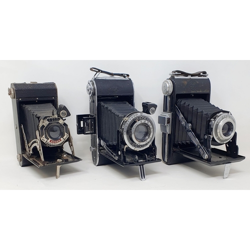 123 - An Art Deco Agfa bellows camera, and five others (6)