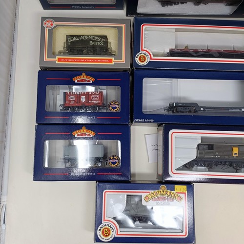 203 - Assorted Bachmann rolling stock and carriages, all boxed (box)